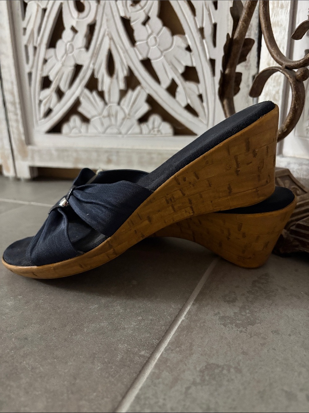 Women’s Navy Knot Slide Wedge Sandals - Picture 6 of 9